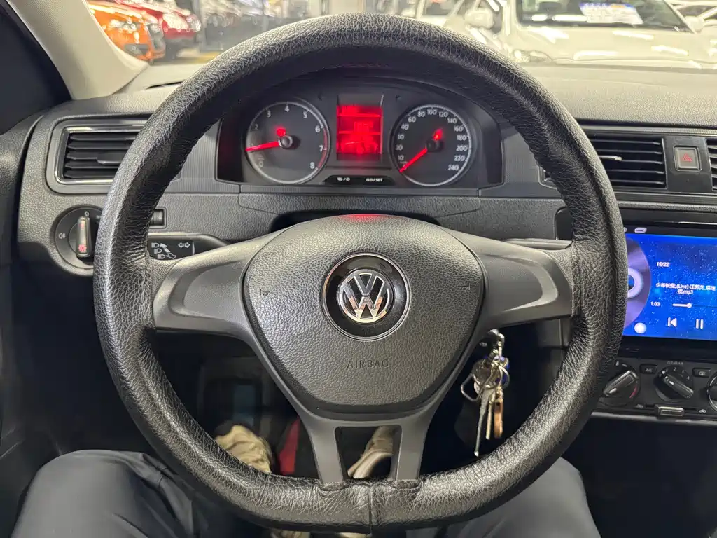Volkswagen Santana — миниатюра 14
