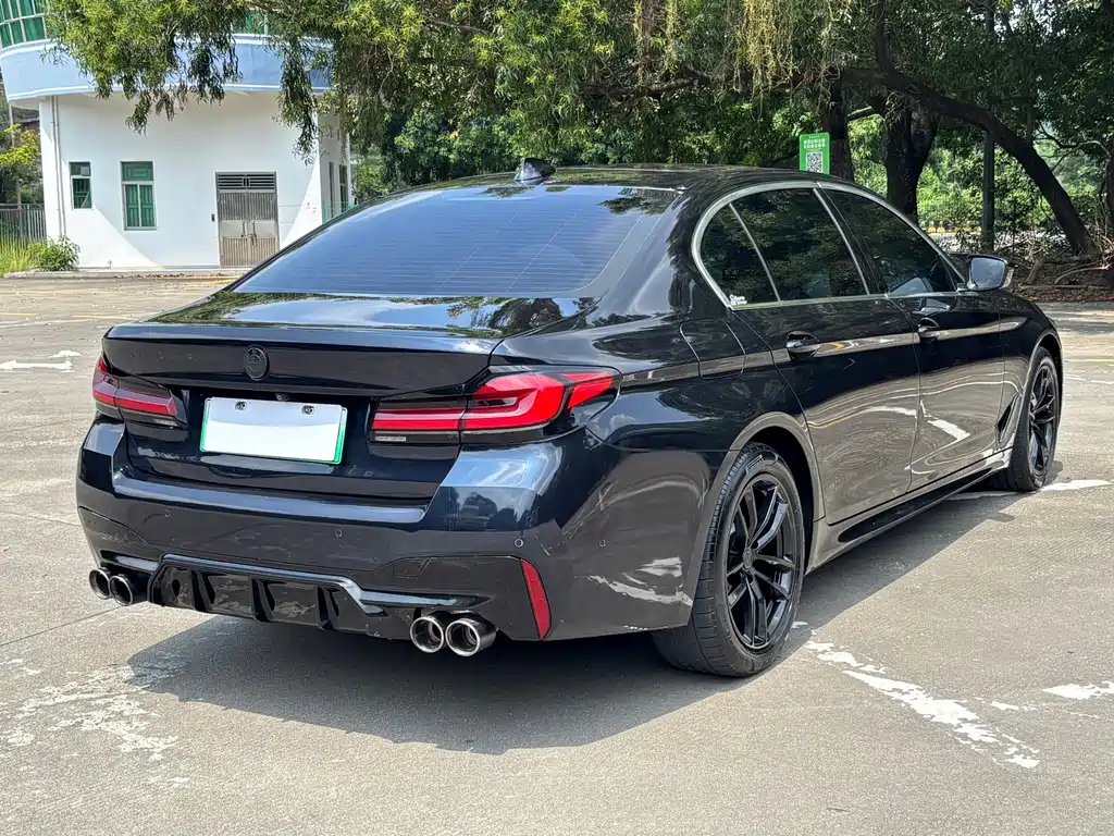 BMW 5 Series New Energy — миниатюра 12