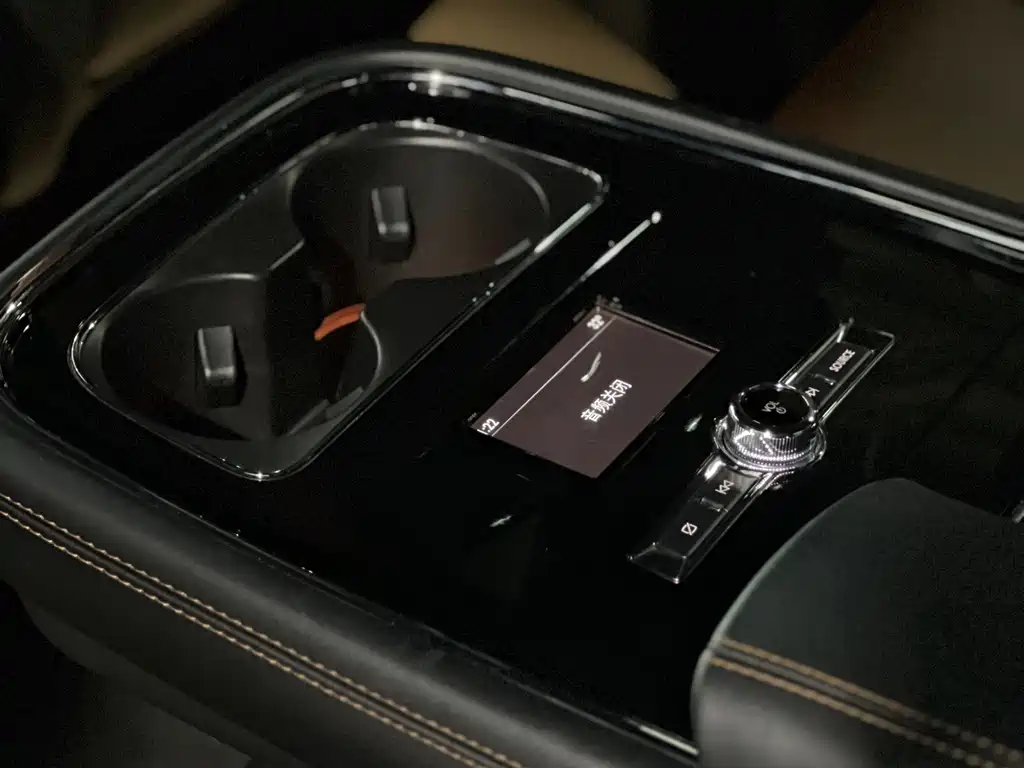 Lincoln Navigator — миниатюра 7