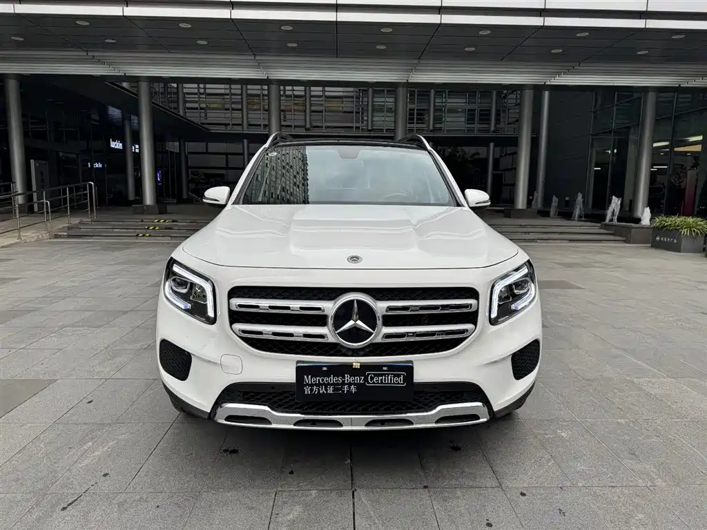 MERCEDES-BENZ GLB