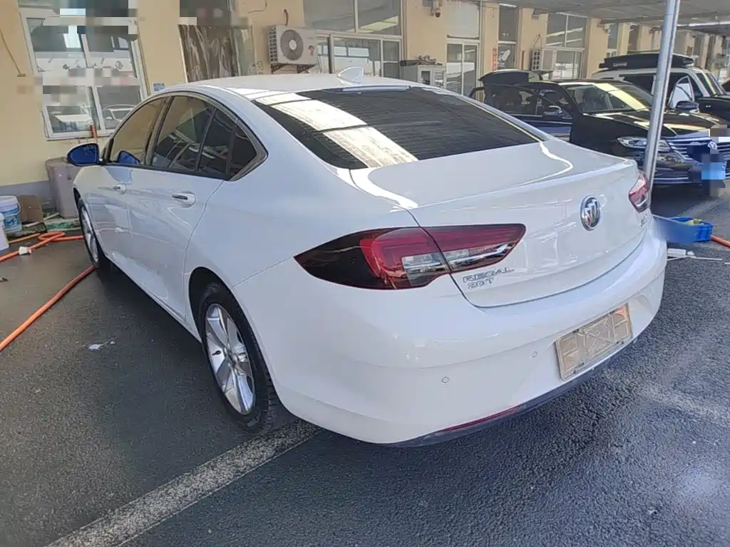 Buick Regal — миниатюра 5