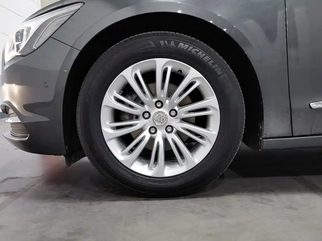 Buick LaCrosse — миниатюра 17