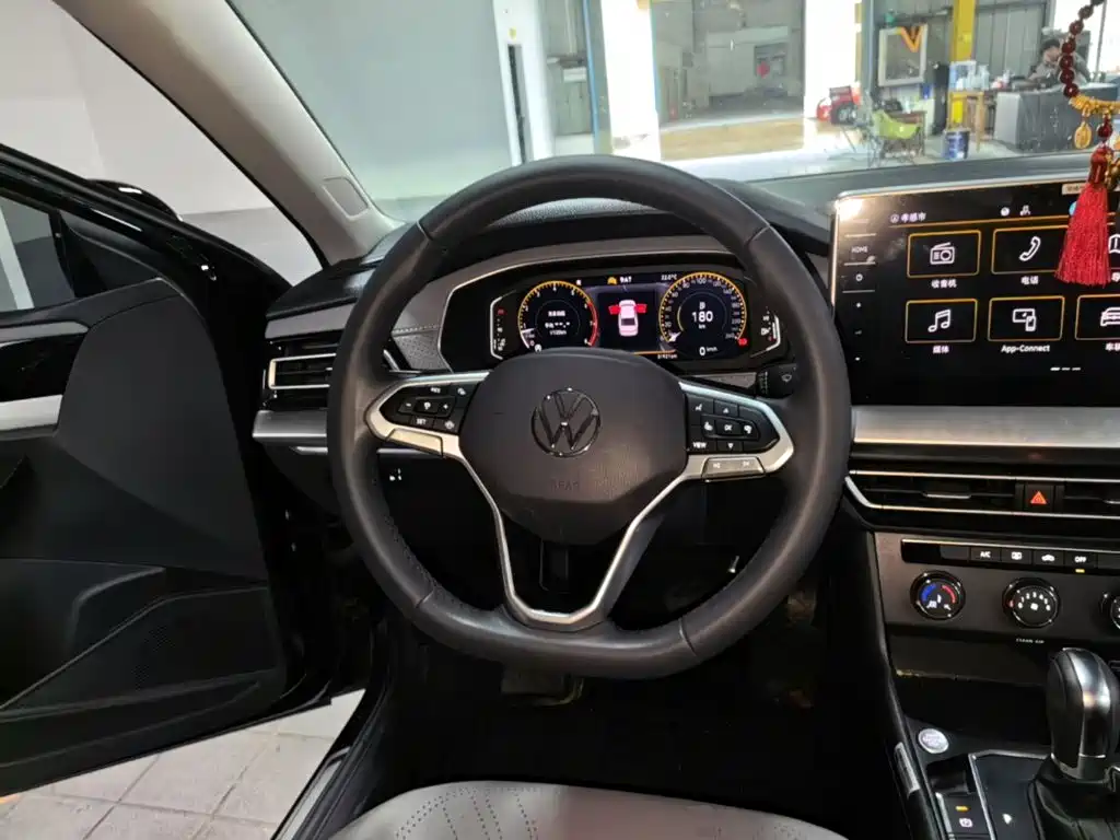 Volkswagen Lavida — миниатюра 11