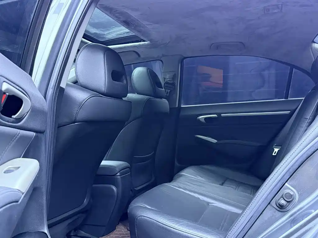 Honda Civic — миниатюра 14