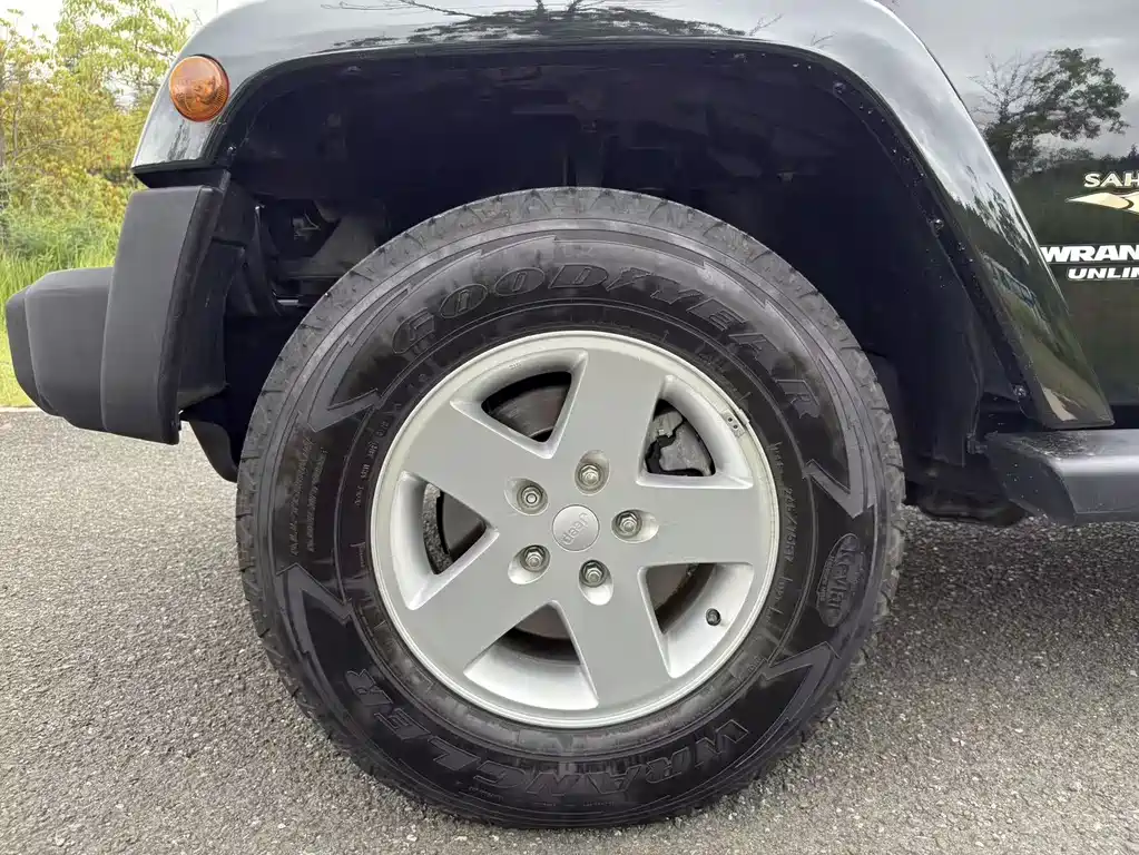 Jeep Wrangler — миниатюра 12