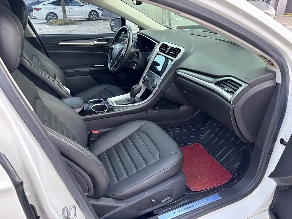 Ford Mondeo — миниатюра 7