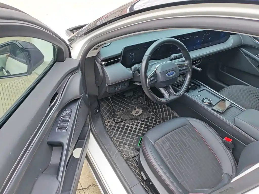 Ford Mondeo — миниатюра 16