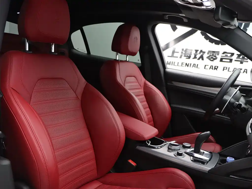 Alfa Romeo Stelvio — миниатюра 10