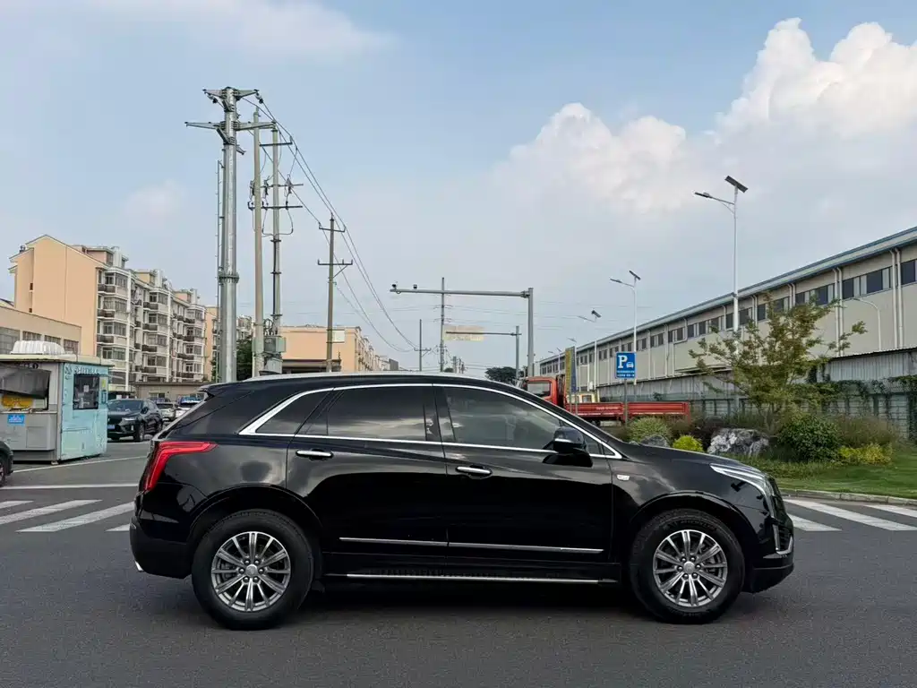 Cadillac XT5 — миниатюра 7