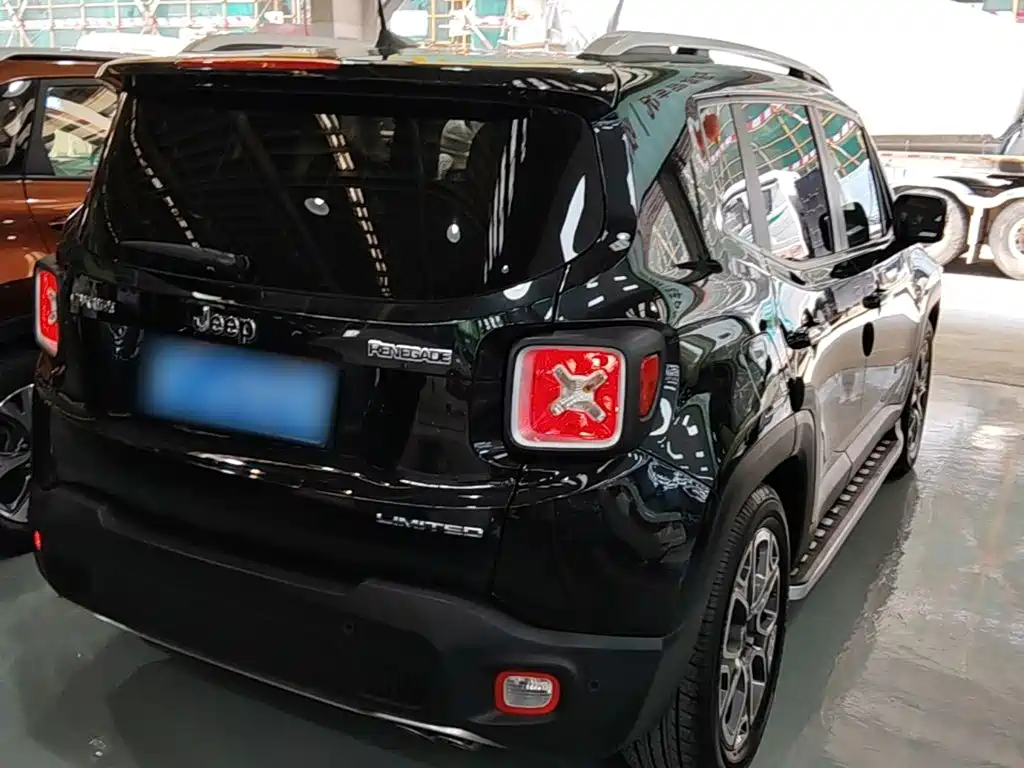 Jeep Renegade — миниатюра 7