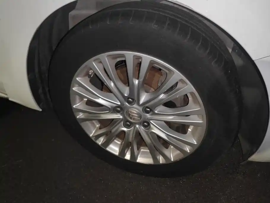 Buick Excelle — миниатюра 6