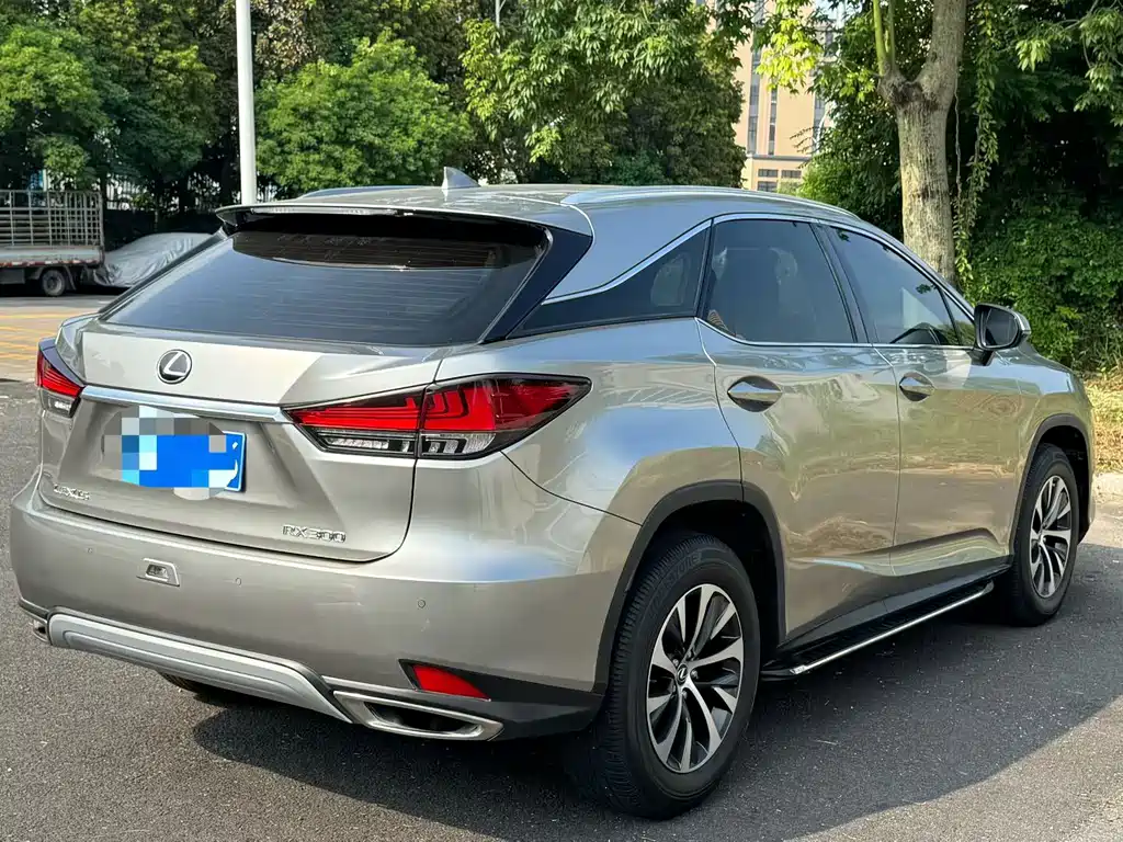 Lexus RX — миниатюра 9