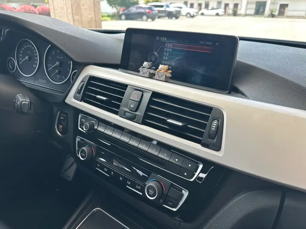 BMW 3 Series — миниатюра 25