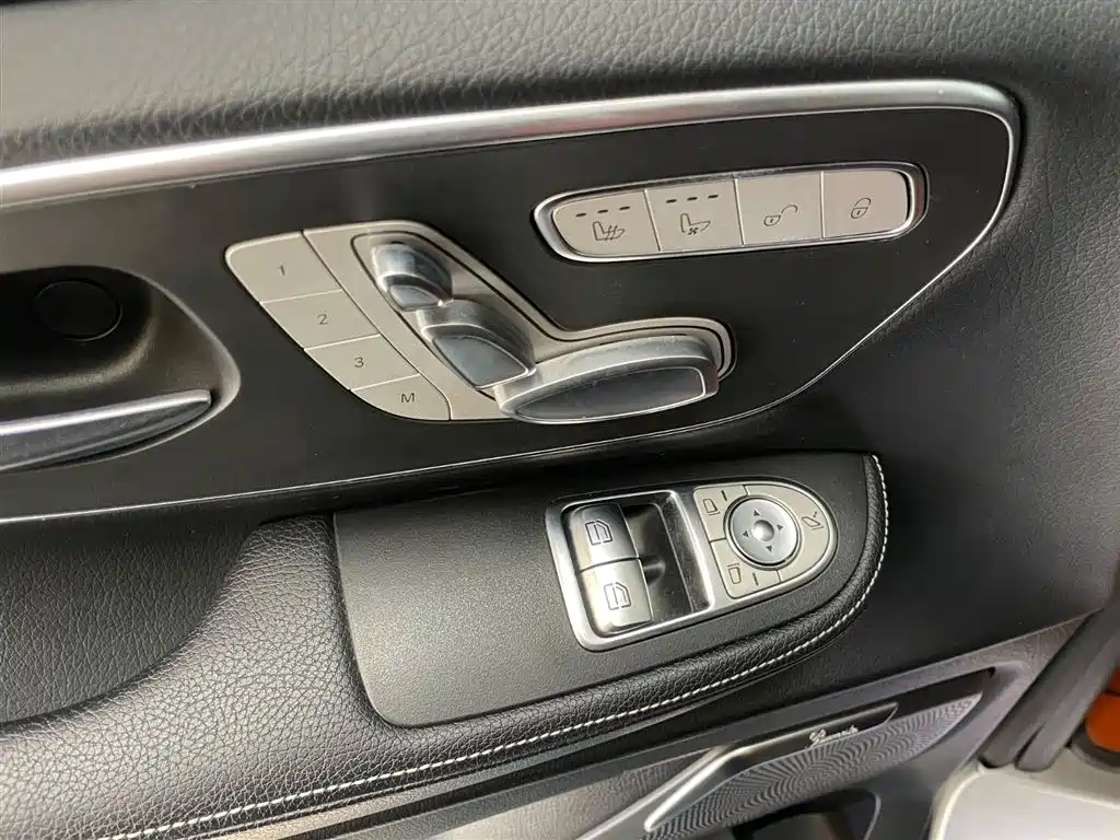 MERCEDES-BENZ V CLASS