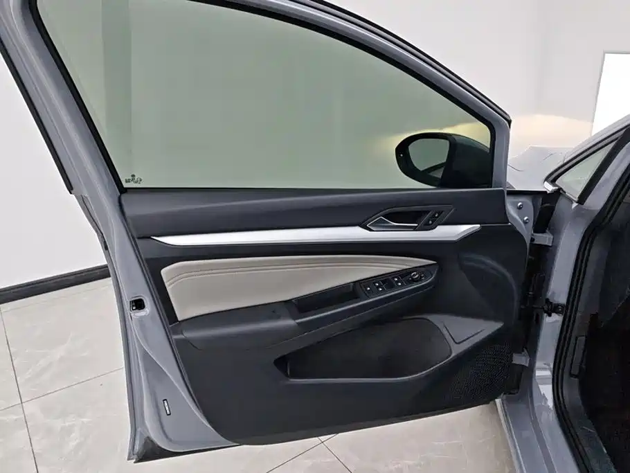 Volkswagen Golf — миниатюра 7
