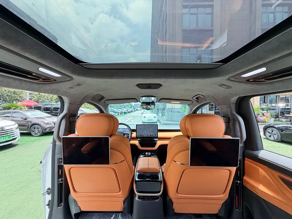 Geely Galaxy L380 2024 140 6 мест Ultra