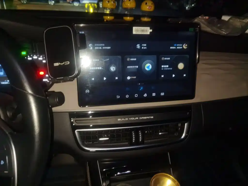 BYD MAX New Energy — миниатюра 6