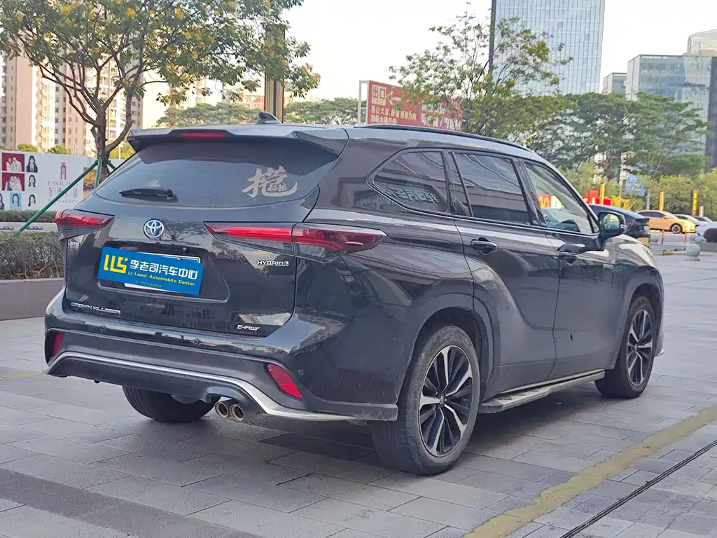 Toyota Crown Kluger — миниатюра 5
