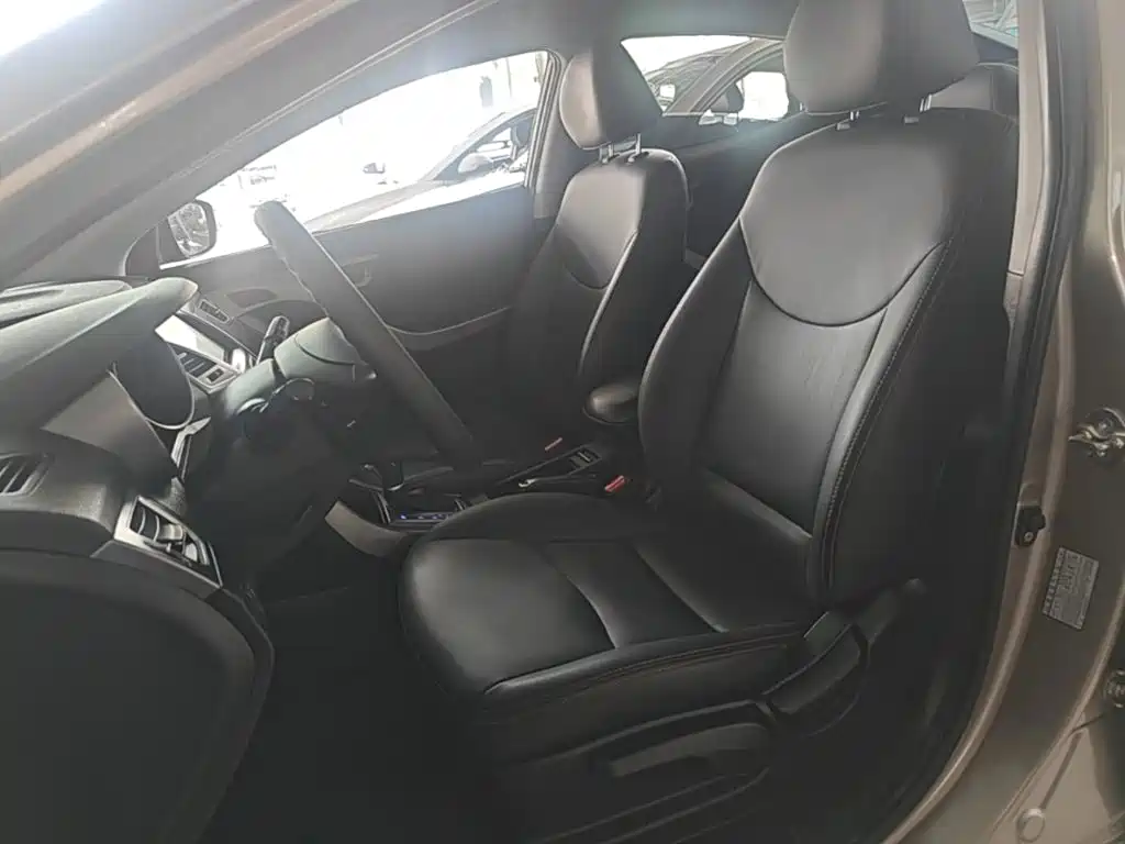 Hyundai Elantra Langdong — миниатюра 15
