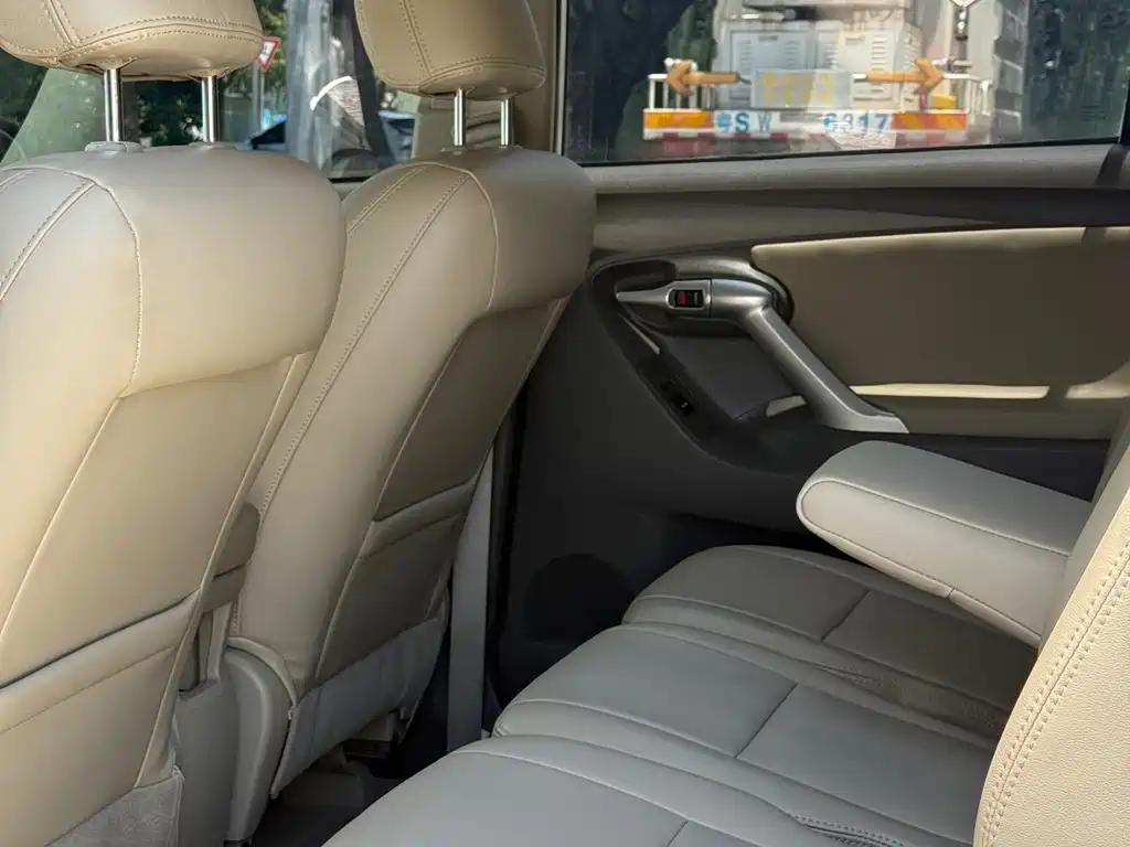 Toyota Verso — миниатюра 10