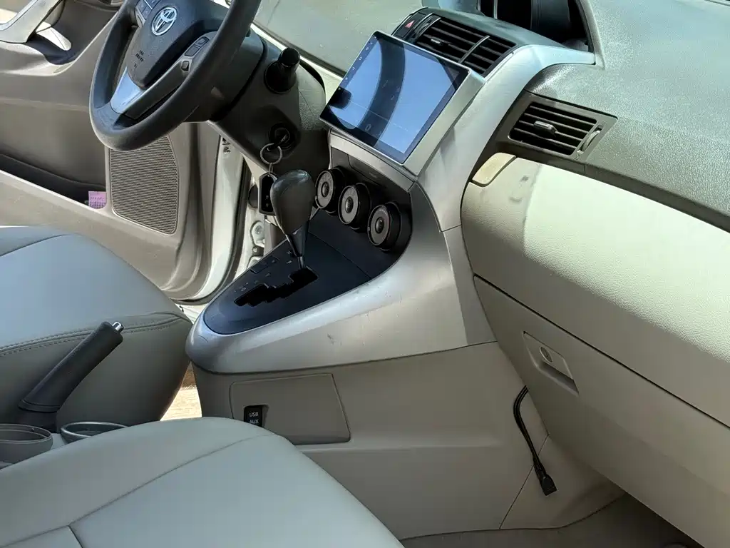 Toyota Verso — миниатюра 13