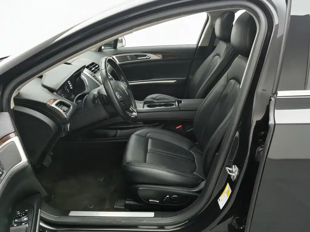 Lincoln MKZ — миниатюра 10