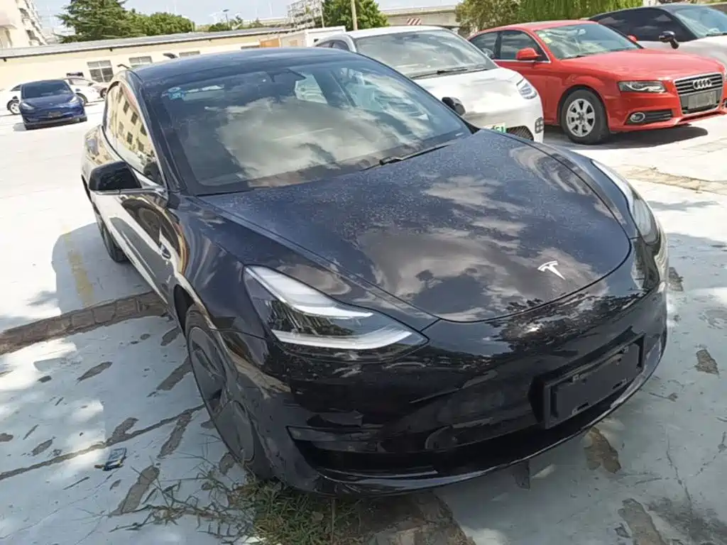 Tesla Model 3 — миниатюра 4