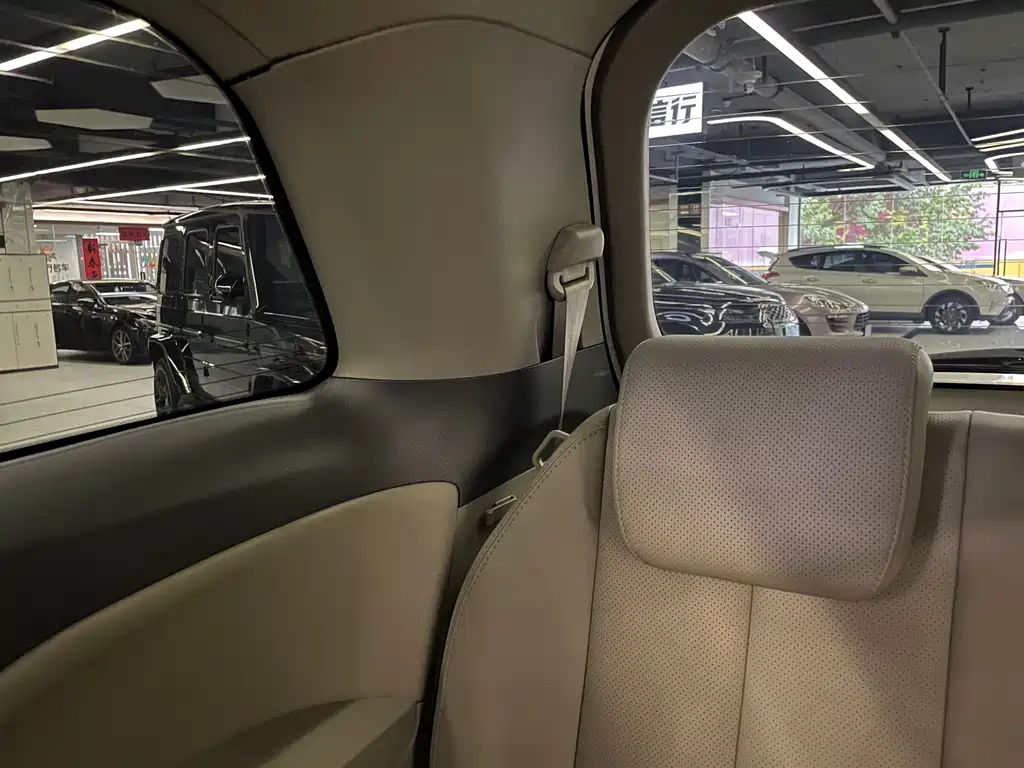 BYD M6 — миниатюра 47