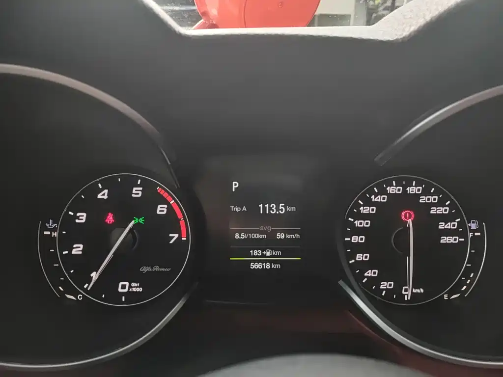 Alfa Romeo Stelvio — миниатюра 9