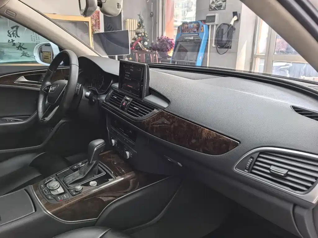 Audi A6L — миниатюра 6
