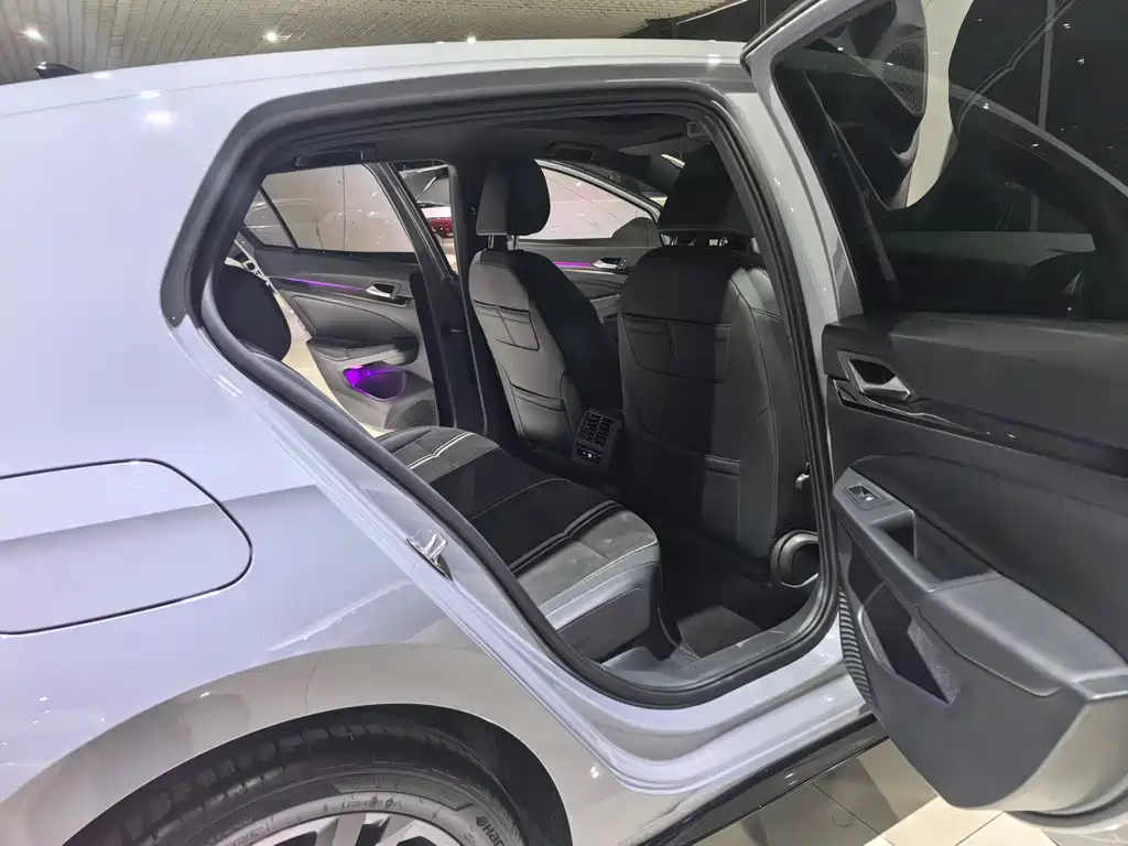 Volkswagen Golf — миниатюра 10