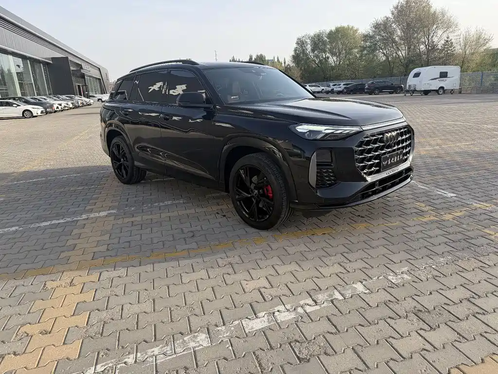 Audi Q6 2024 45 TFSI quattro 6 мест