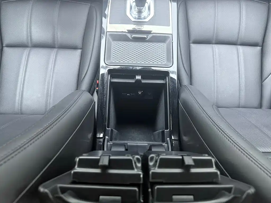 Land Rover Evoque — миниатюра 13