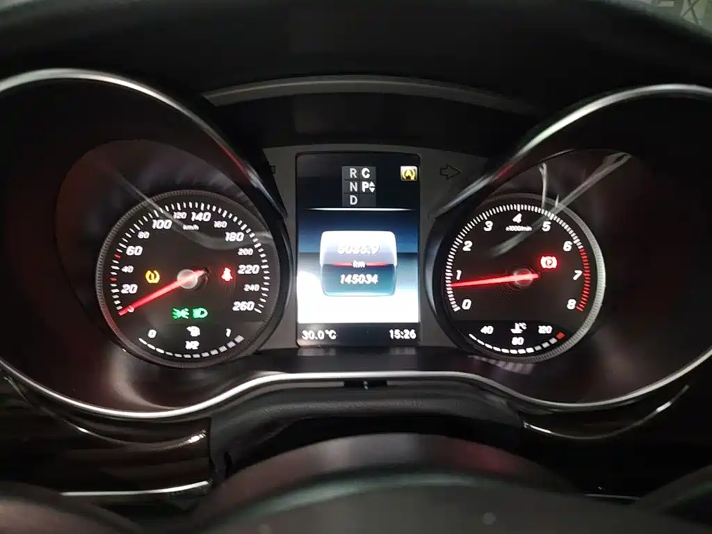 Mercedes-Benz V-Class — миниатюра 12