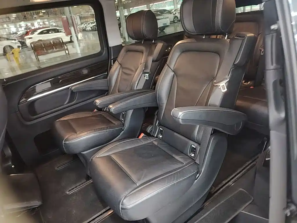 Mercedes-Benz V-Class — миниатюра 17