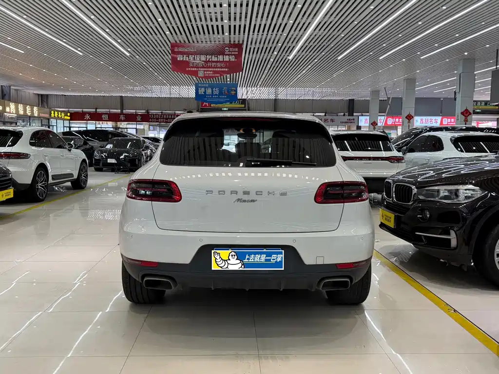 Porsche Macan — миниатюра 4