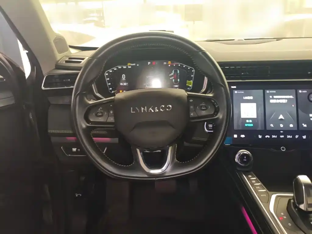 Lynk & Co 05 — миниатюра 11