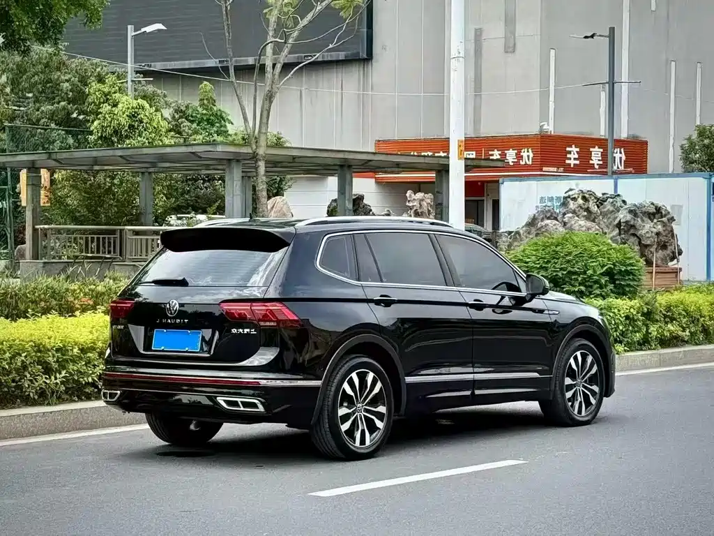 Volkswagen Tiguan L — миниатюра 5