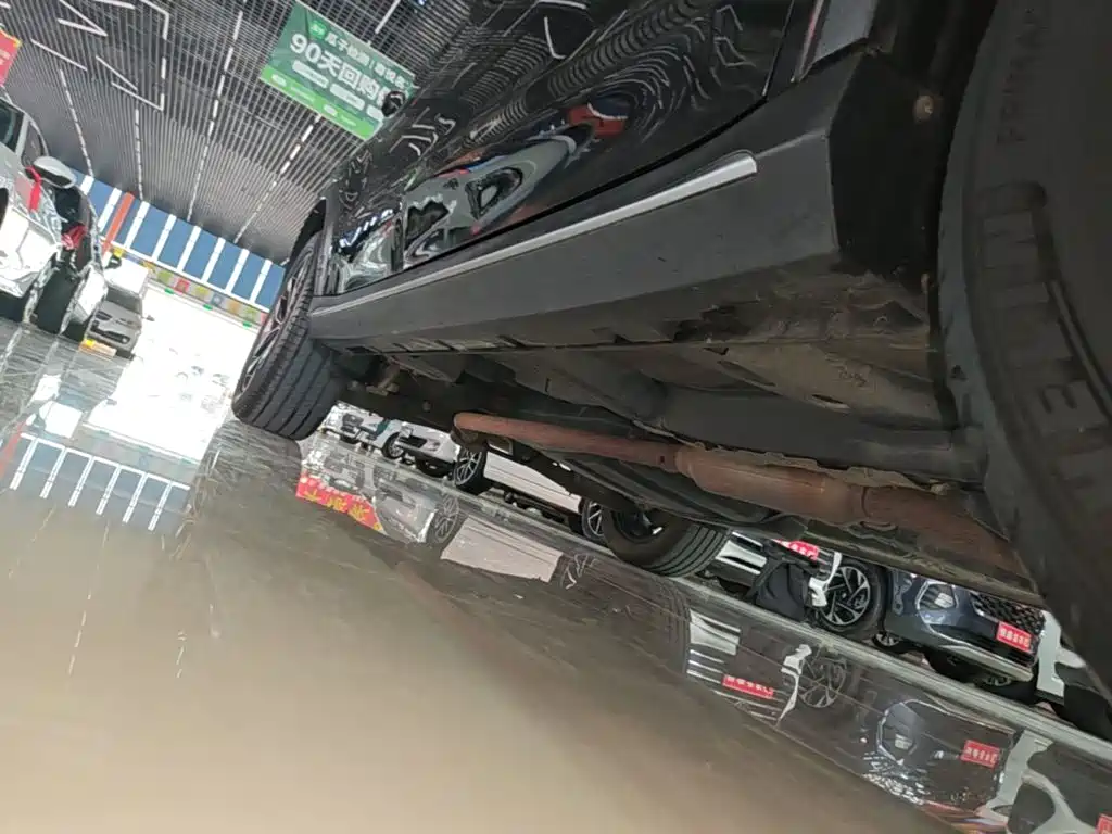 Roewe RX5 — миниатюра 21