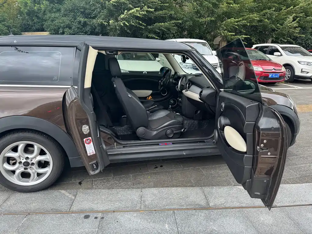 MINI Mini Clubman — миниатюра 7