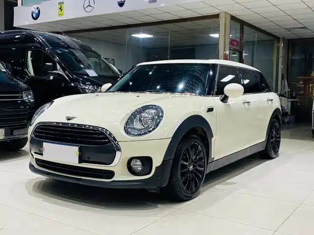 MINI CLUBMAN