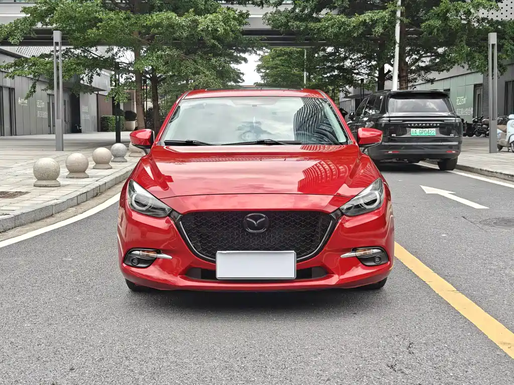 Mazda Mazda3 3 2017 1.5L AT Luxury VI