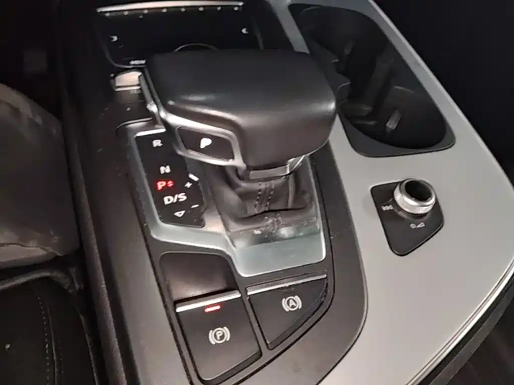 Audi Q7 — миниатюра 14