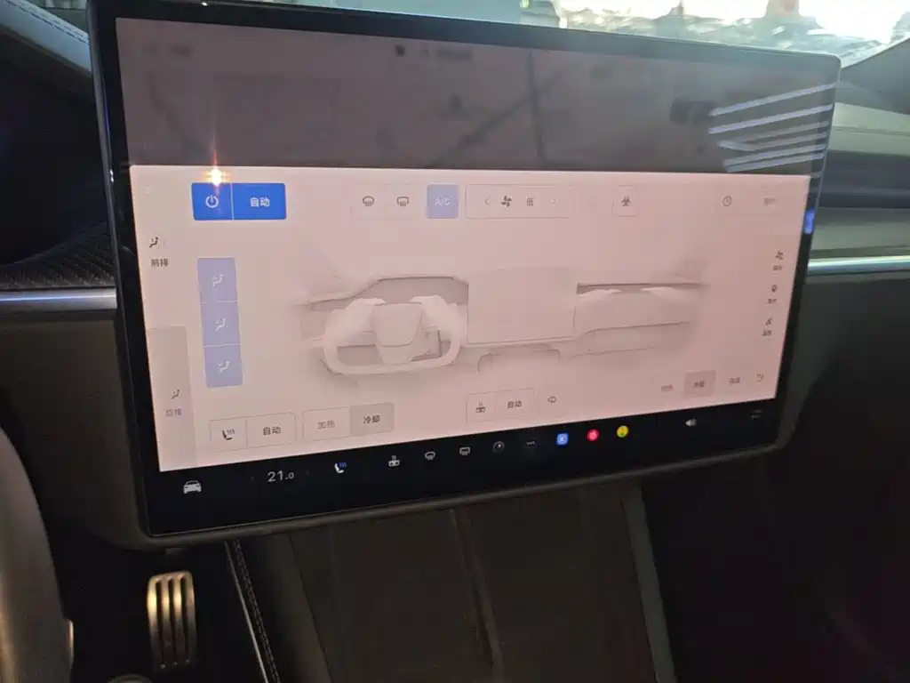 Tesla Model X — миниатюра 13