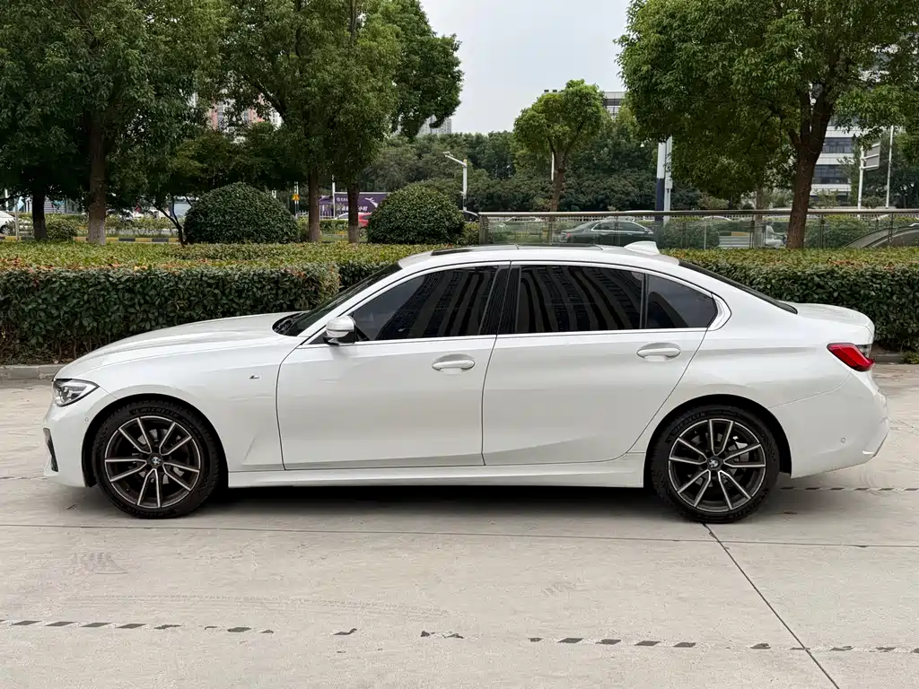 BMW 3 Series — миниатюра 3