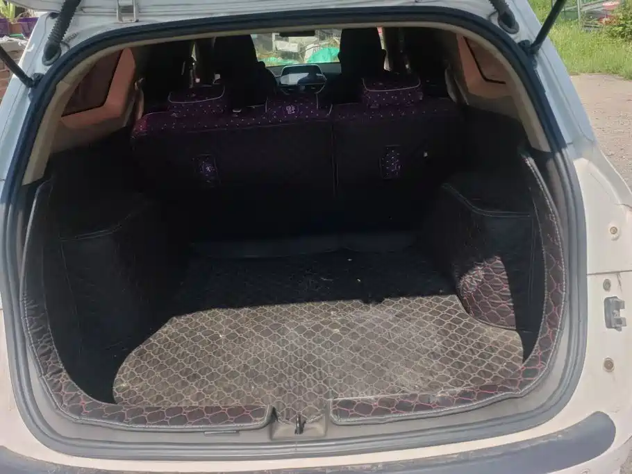 Baojun 310W — миниатюра 4