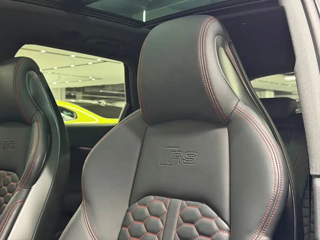 Audi RS 4 — миниатюра 17