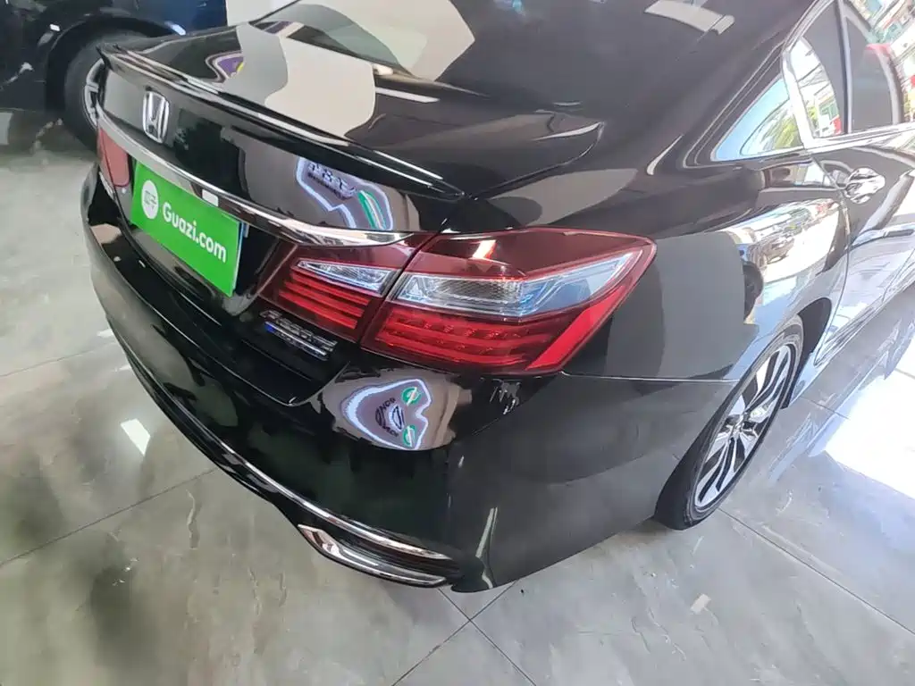 Honda Accord — миниатюра 8