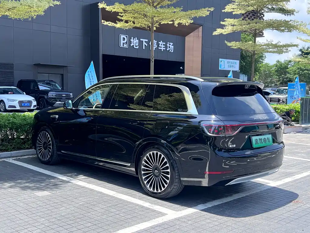 Aito M9 2025 Ultra 52kWh 6 мест (192 )
