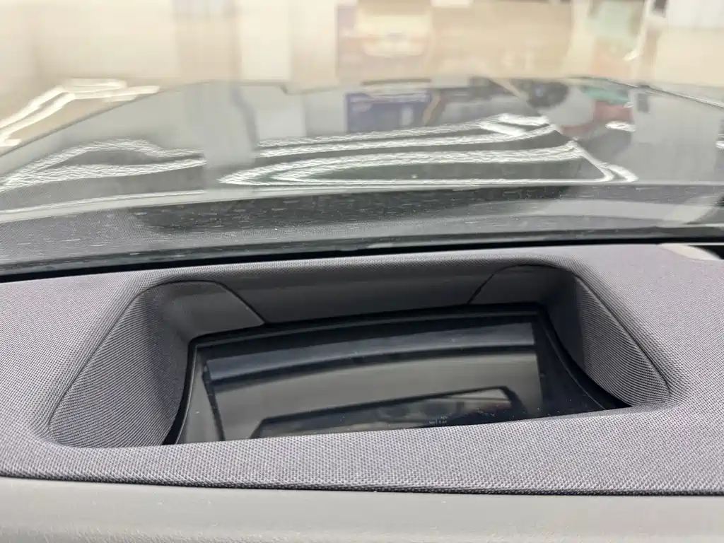 BMW i7 — миниатюра 11